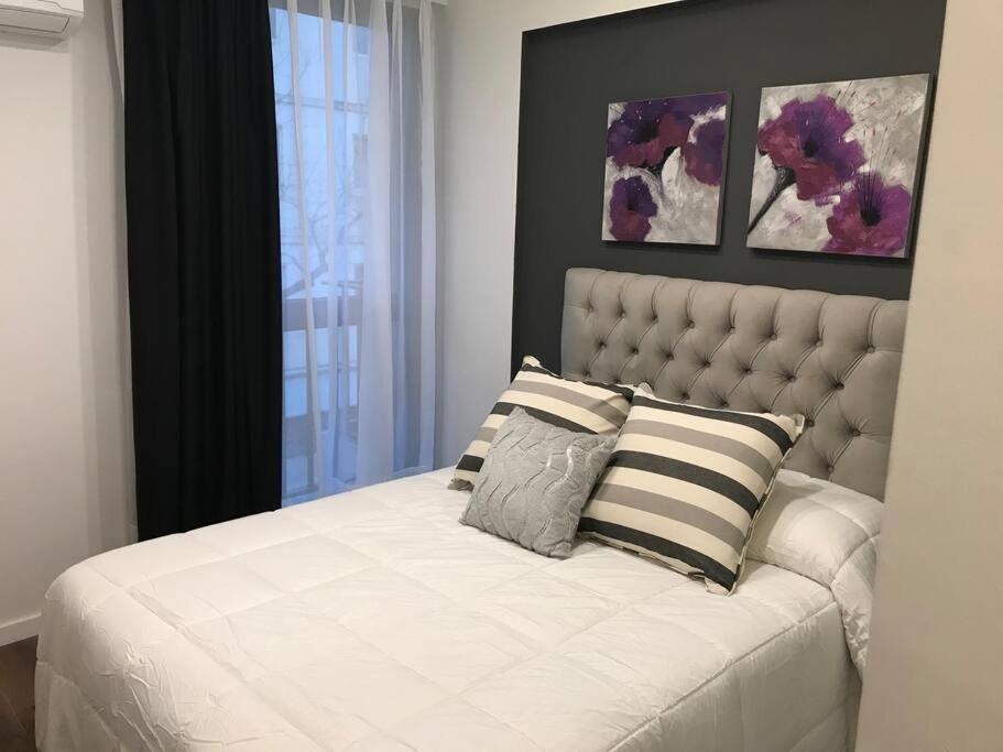 Suite In San Telmo Dormitorio En Suite Con Dos Banos Y Balcon A La Calle Buenos Aires Buitenkant foto